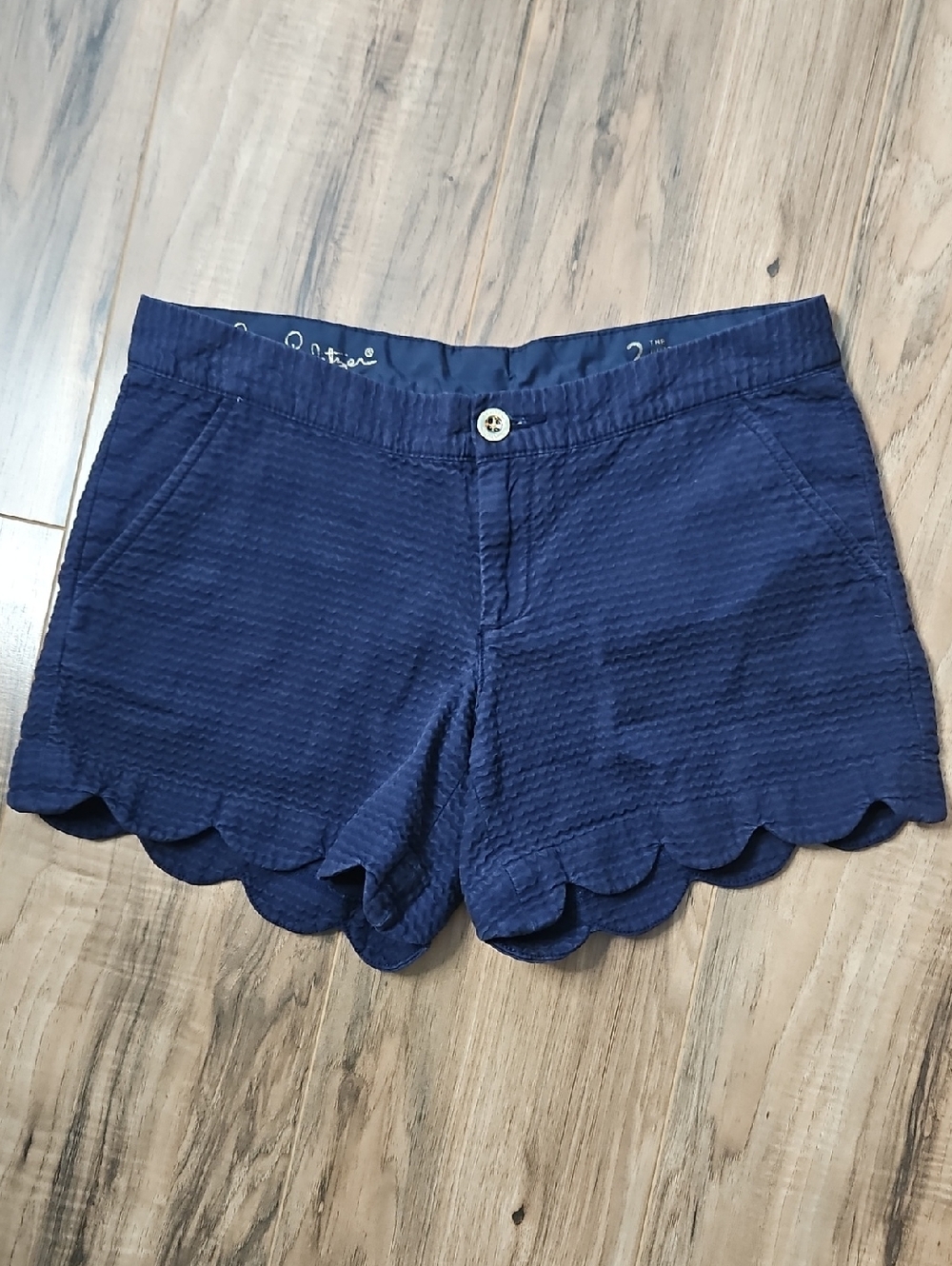Lilly Pulitzer The Buttercup Navy Scallop Hem Women’s Shorts 2